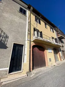 Apartamento vacacional con terraza y jardín - Image 2
