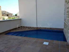 Cottage avec barbecue, jardin et piscine | Vue jardin - Image 3