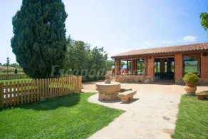 Cottage with BBQ, garden & terrace | Lake view - Image 5