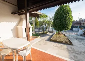 Villa avec barbecue et jardin | Vue jardin - Image 4
