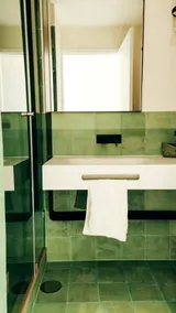 Cosy Two-Bedroom Guest Suite Rental for a Relaxing Weekend Away near Lisbon - Image 5
