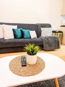 Sleeps 6 - Parking - Garden - Wifi - Bbq - Image 3
