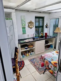Charming Cabin Rental for Two Guests by the River Shannon, Ireland - Image 4