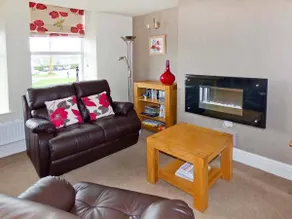 Cottage with garden | Beach view - Image 3