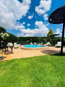 Cottage with barbecue, garden & pool | Golf view - Image 2