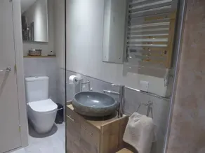 Holiday apartment with garden, barbeque & fast internet - Image 5