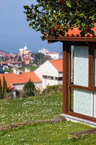 Holiday home with garden | Beach view - Image 4