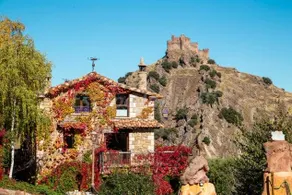 Cottage avec jardin, piscine et terrasse | Vue nature - Image 2