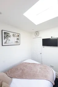 Holiday apartment with garden - Image 2