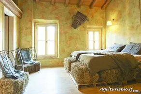 Galbusera Bianca-agriturismo di charme: Stanza del Fieno - Experience Suite - Image 2