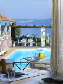 Holiday apartment with terrace & pool - Image 3