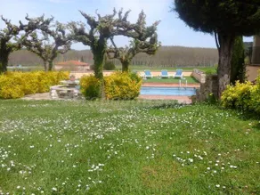 Cottage with terrace, barbecue & pool | Garden view - Image 5