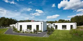 Ferienhaus mit Garten und Pool - Image 2