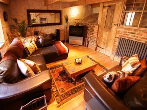 Child-friendly charming cottage with garden & barbeque - Image 4