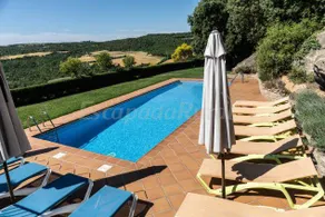 Cottage with pool, barbeque & garden | River view - Image 5