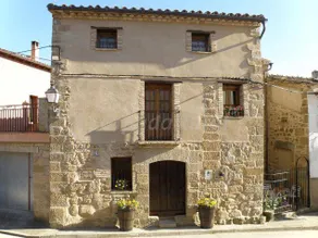 Family-friendly wonderful cottage with garden, terrace & BBQ | River view | Pets allowed - Image 2