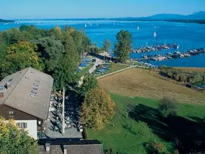 Hotel Zum Fischer am See (DE Prien) - Leyk - 033 - Image 2