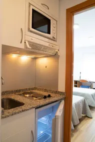 Espléndida habitación compartida con terraza - Image 4