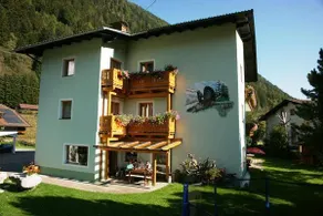 Apartment with barbeque & garden - Image 5