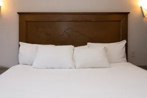 Superior King Room - Image 4
