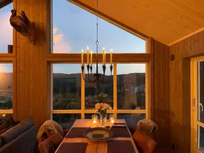 Modern cabin with views by ski trail in Hadeland - Image 4