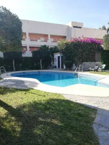 Voll ausgestattetes charmantes Apartment mit Garten und Pool | Nah am Strand - Image 4