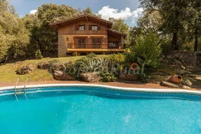 Nice cottage with barbecue, pool & garden | Garden view | Pet-friendly - Image 4