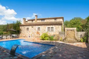 Cottage with BBQ, terrace & pool | Garden view - Image 5
