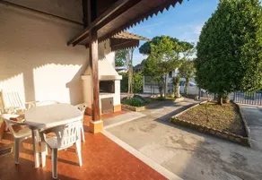 Villa avec barbecue et jardin | Vue jardin - Image 3