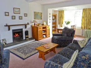 Cottage with barbeque & garden - Image 3
