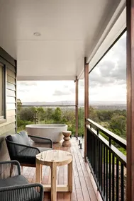 Enchanting Cabin with Outdoor Bathtub, Fire Pit, and Views of Coomba Valley, Perfect for a Romantic Weekend Getaway - Image 5