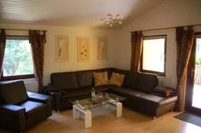 House with barbeque, garden & terrace - Image 3