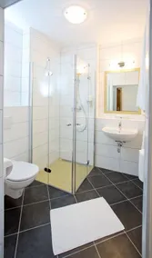 Privatzimmer mit Terrasse und Sauna - Image 4