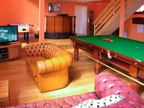 Cottage with garden - Image 4