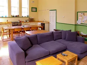 Cottage with garden - Image 2