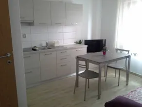 Holiday apartment with garden | Next to the beach | Pet-friendly - Image 2