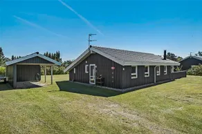 Holiday home by beach and forest near Hals - Image 2