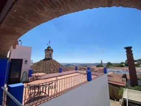 Cottage with terrace & pool | City view | Pets allowed - Image 2