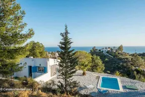 Apartamento vacacional con terraza, barbacoa y jardín | Vistas a la playa - Image 4