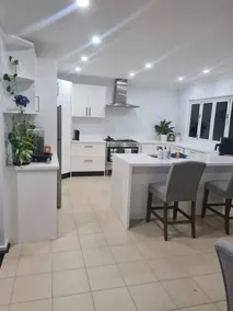 Private room with pool & garden - Image 4
