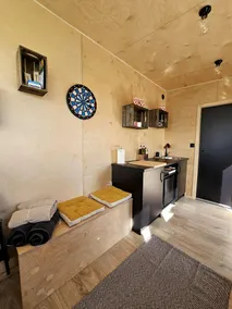 Secluded Tiny House with Breathtaking Vineyards Views in Arbis, Nouvelle-Aquitaine - Image 2