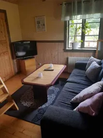 Holiday home with barbeque - Image 5