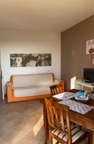 Family-oriented flat with terrace | Garden view | Pet-friendly - Image 3