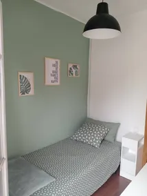 Private room with garden - Image 2