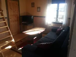 Holiday home with barbeque - Image 4
