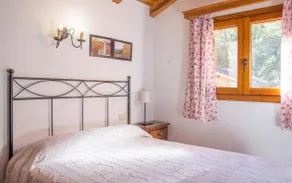 Child-friendly pleasant cottage with barbeque, terrace & garden | Garden view | Pet-friendly - Image 3