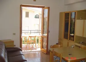 Family-friendly apartment with terrace & garden - Image 3