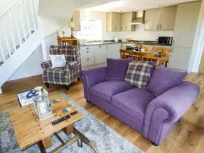 Cottage with terrace & garden - Image 4
