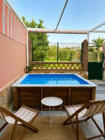 Flat with terrace - Image 2
