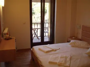 Family-oriented big villa with terrace | Mountain view - Image 5